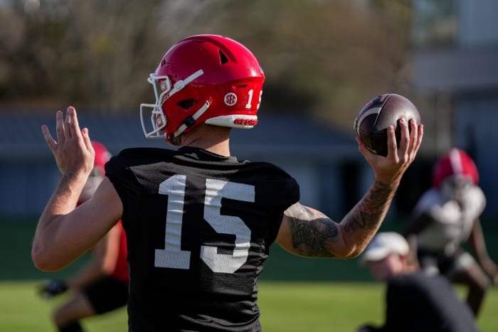 Georgia QB Carson Beck makes a throw in spring practice for Georgia Football / UGAA - Tony Walsh